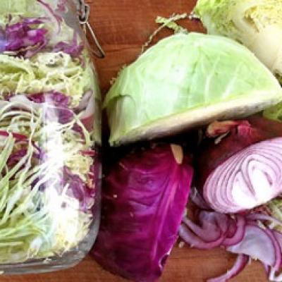 Dưa bắp cải giảm ngay táo bón nhờ cung cấp cả chất xơ và lợi khuẩn