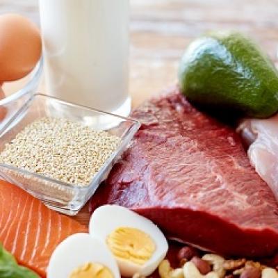 Giảm cân bằng chế độ ăn kiêng giàu Protein