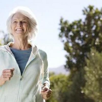 Làm thế nào để bắt đầu tập luyện giảm cân hiệu quả ở tuổi trung niên?