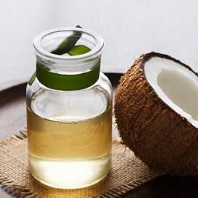 Những lợi ích đối với mái tóc của dầu dừa